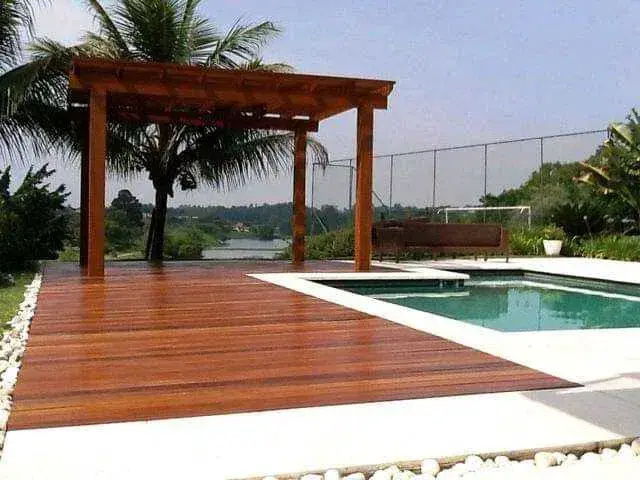 Decks de madeira